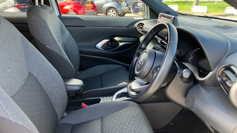 Toyota Yaris Cross 1.5 Hybrid Design 5dr CVT Hybrid Estate